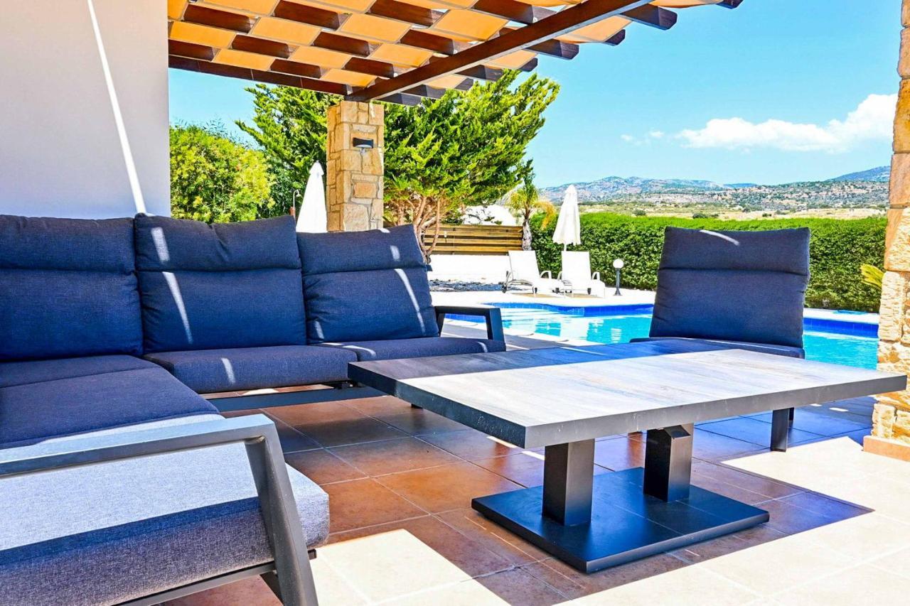 Villa Olivia Coral Пея Екстериор снимка