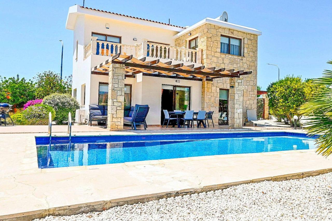 Villa Olivia Coral Пея Екстериор снимка