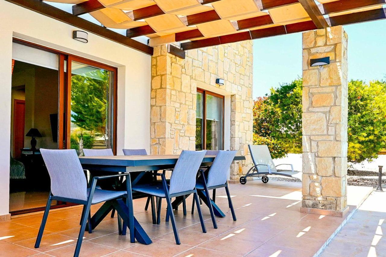 Villa Olivia Coral Пея Екстериор снимка