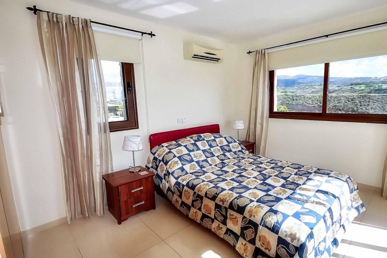 Villa Olivia Coral Пея Екстериор снимка